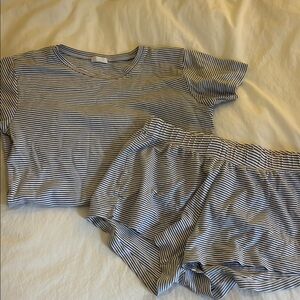 Striped Women's Sleepwear Set - Black and White